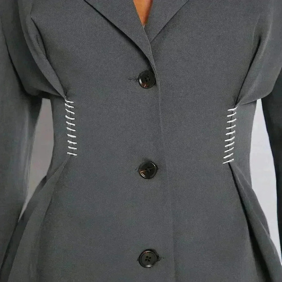 Grey Elegant Women's Padded Shoulder Pleated Flare Hem Oversized Blazer - Picture 5 of 5